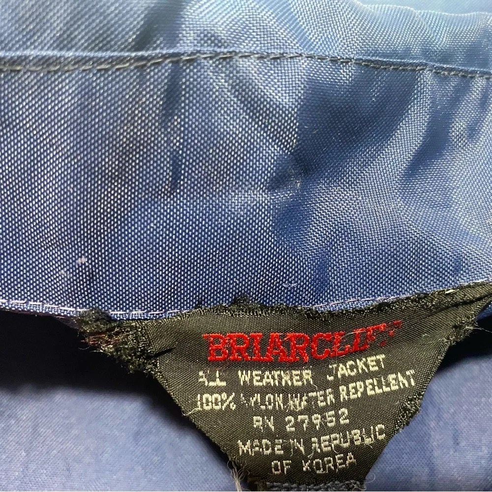 GOOD Vintage- Size L Mens Briarcliff Long Sleeve Water Repellent Nylon Jacket